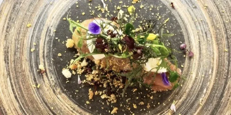 【主厨推荐午餐套餐】前菜、鱼料理、肉料理、意大利面、甜点、饮品