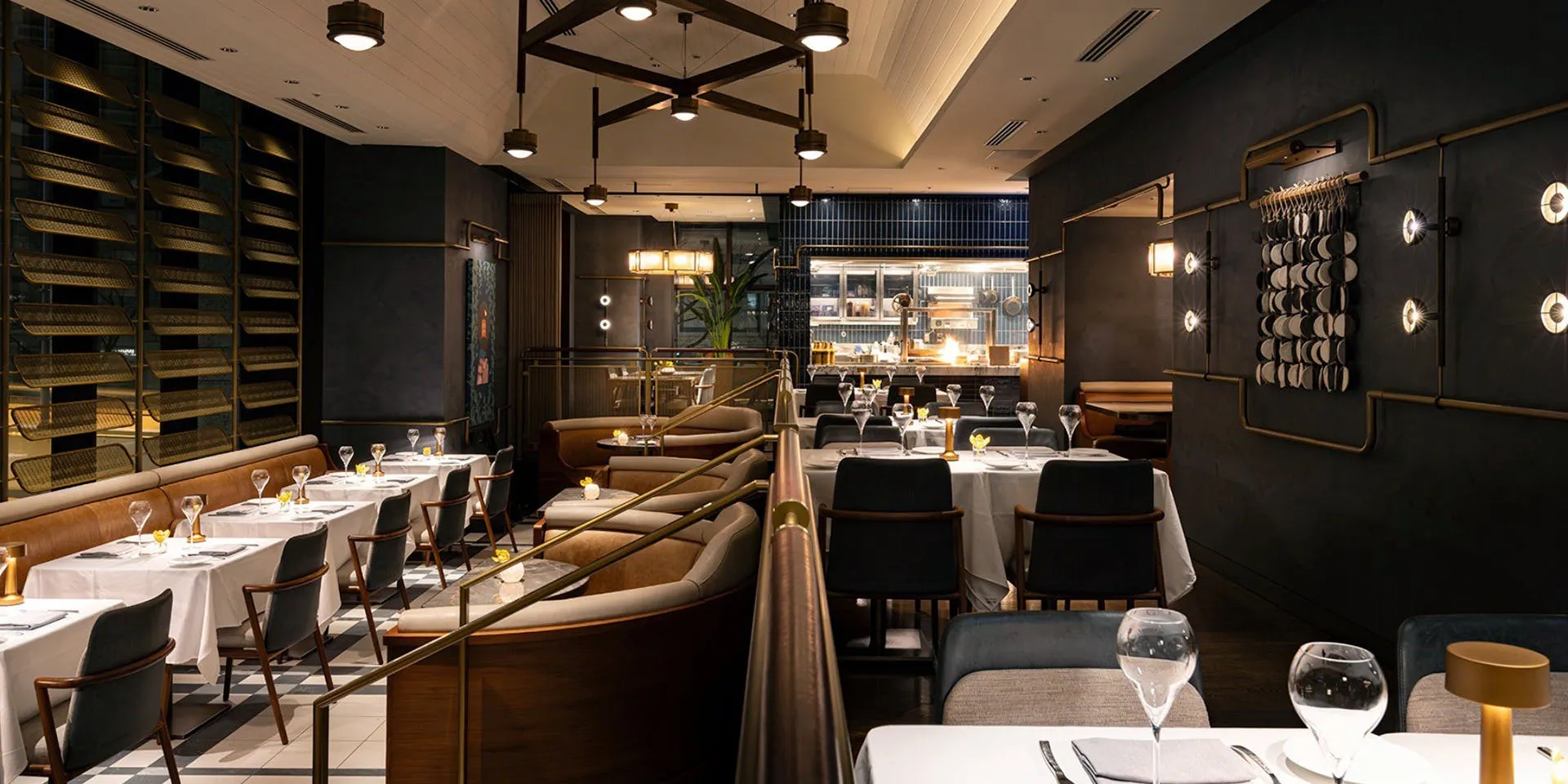 District - Brasserie, Bar, Lounge／キンプトン新宿東京