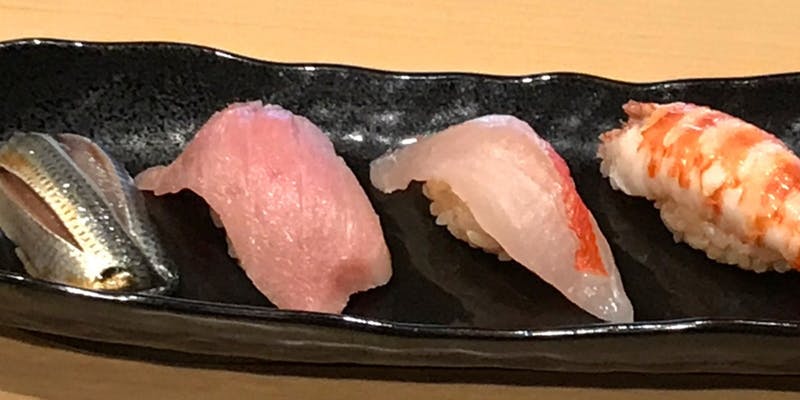 "Omakase Course" 13 dishes + 6 pieces of sushi