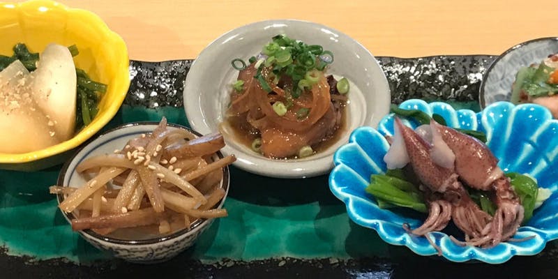 "Omakase Course" 10 dishes + 3 sushi pieces