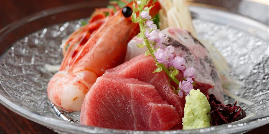 【蕎麥會席套餐】 參＜全12道菜＞極上黑毛和牛與烤鮑魚、鹽燒天然子持鮎等