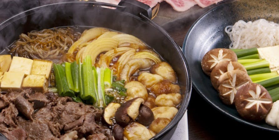 【壽喜燒套餐】黑毛和牛時雨煮、國產牛腰肉、甜點等全5道菜