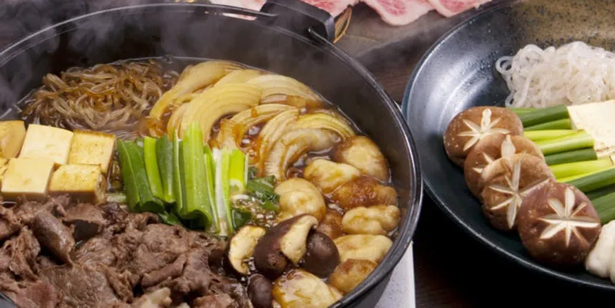 【壽喜燒套餐】黑毛和牛時雨煮、國產牛腰肉、甜點等全5道菜