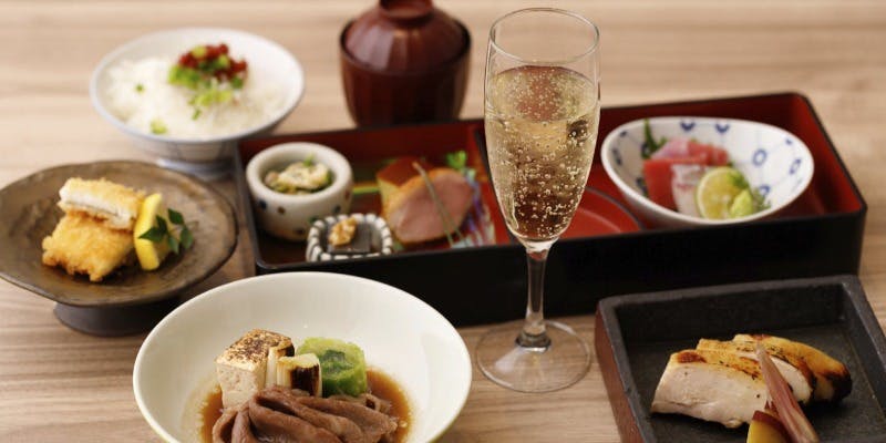 Lunch Kaiseki with a Toast Drink at Kakurebo, 6 Courses