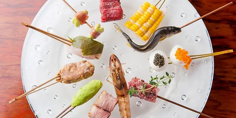 [Lunch Course] 10 skewers, 1 skewer side dish, meal, dessert, and more - total of 6 items.