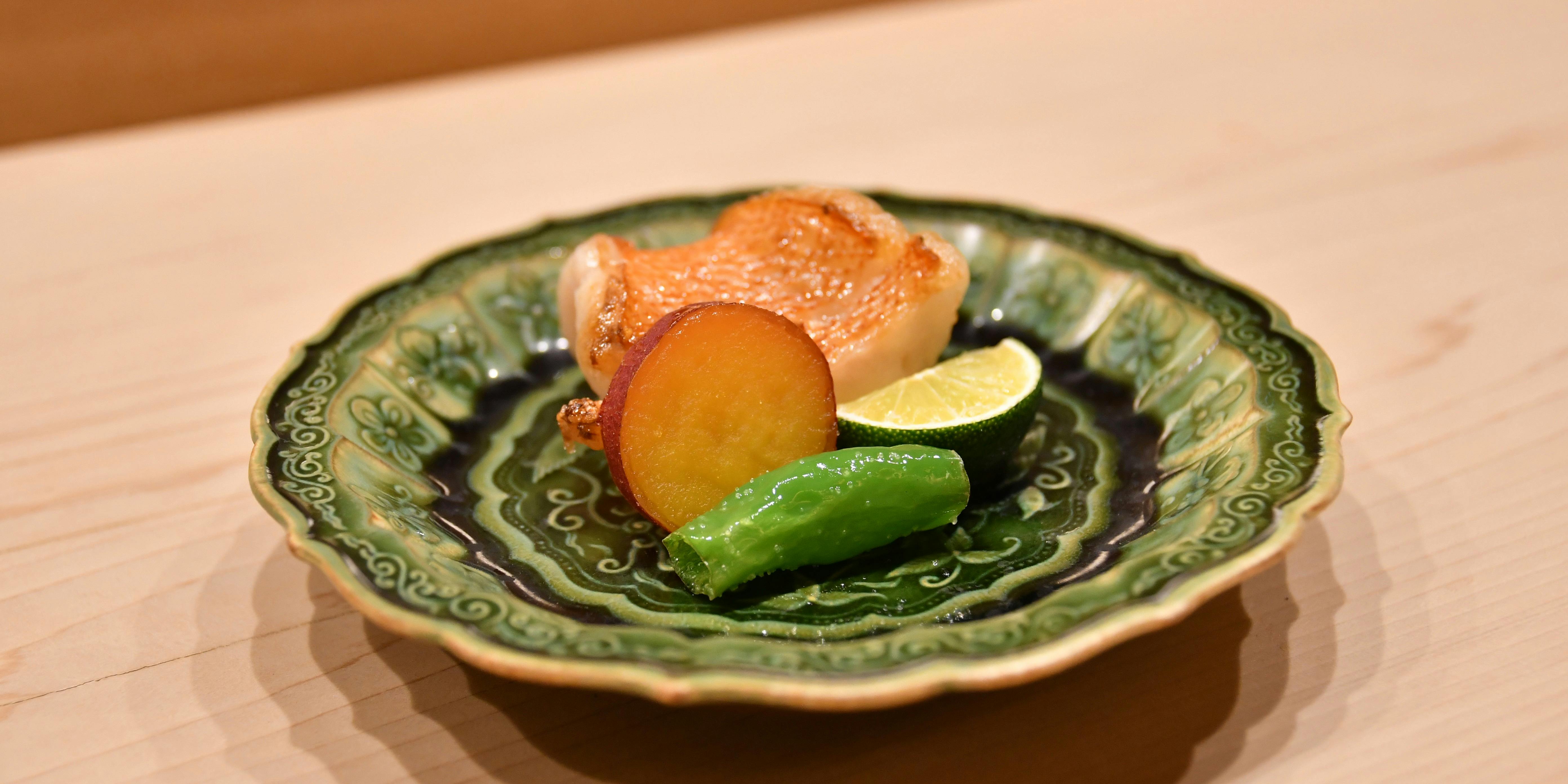 午餐懷石「特選」黑毛和牛排或甲魚鍋 等共9道菜品