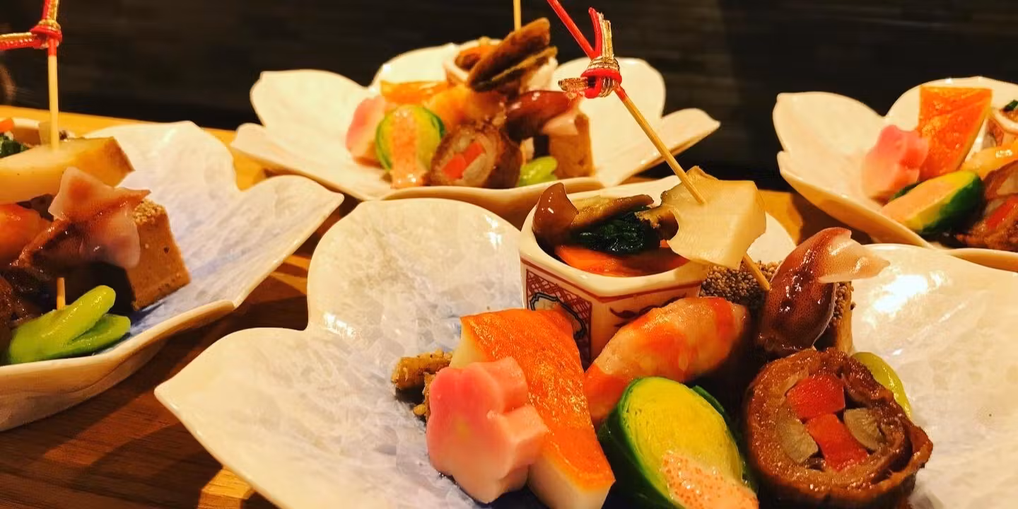 Eight-course "Hikari": sashimi, soup, simmered dish, grilled dish, stewed dish, etc.