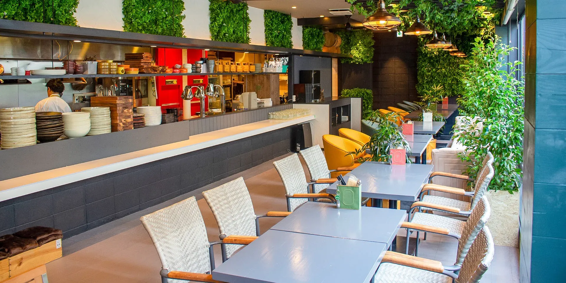 CORAL KITCHEN at garden