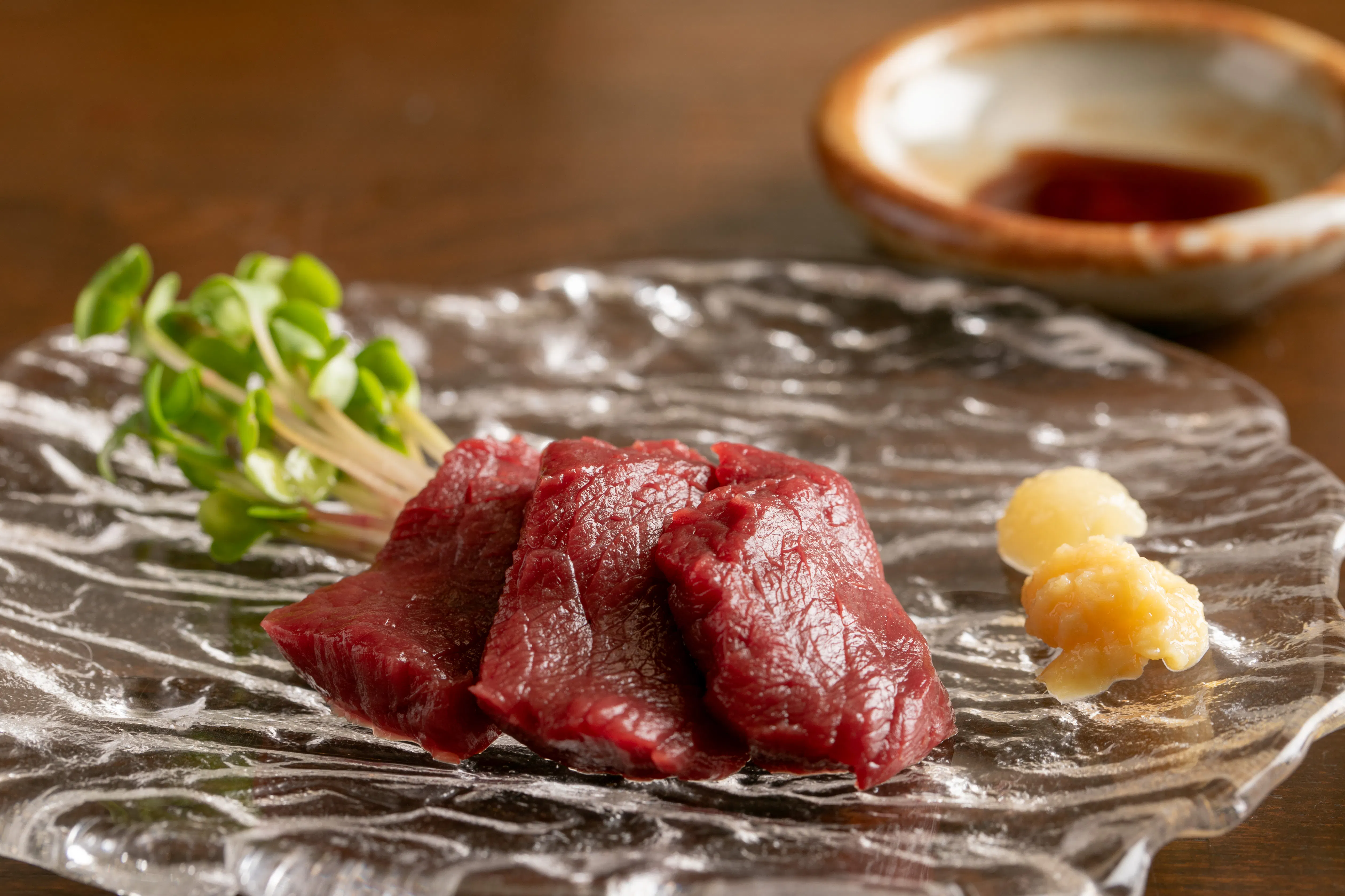 【蒼玉～そうぎょく～】特選牛2種食べ比べ、鉄板料理など全12品