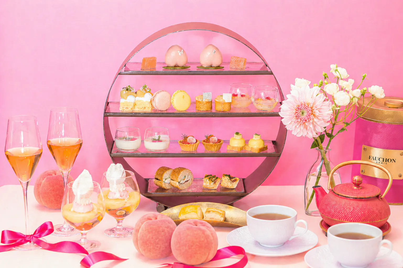 【Pêche à la Mode】 ～An Afternoon Tea of Peaches Beloved by Paris～