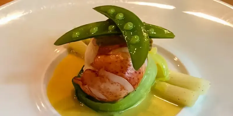 Omakase Lobster Course: 7 dishes including 2 appetizers and a meat dish