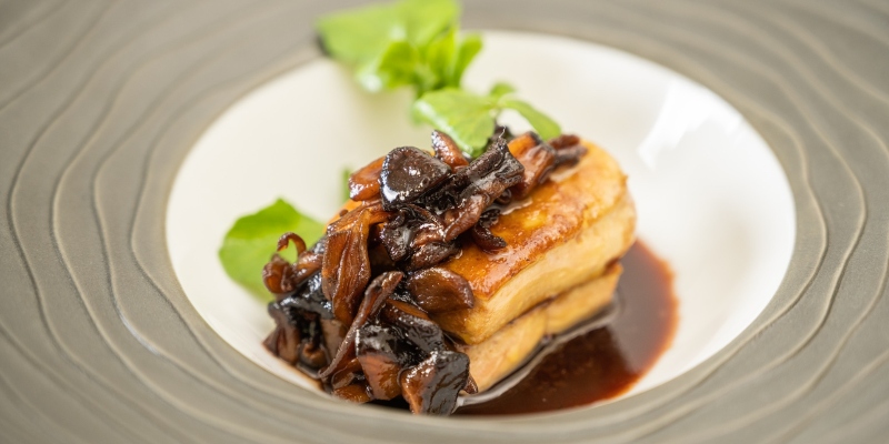 【Lily】Foie gras, main steak, seasonal grilled vegetables, etc.