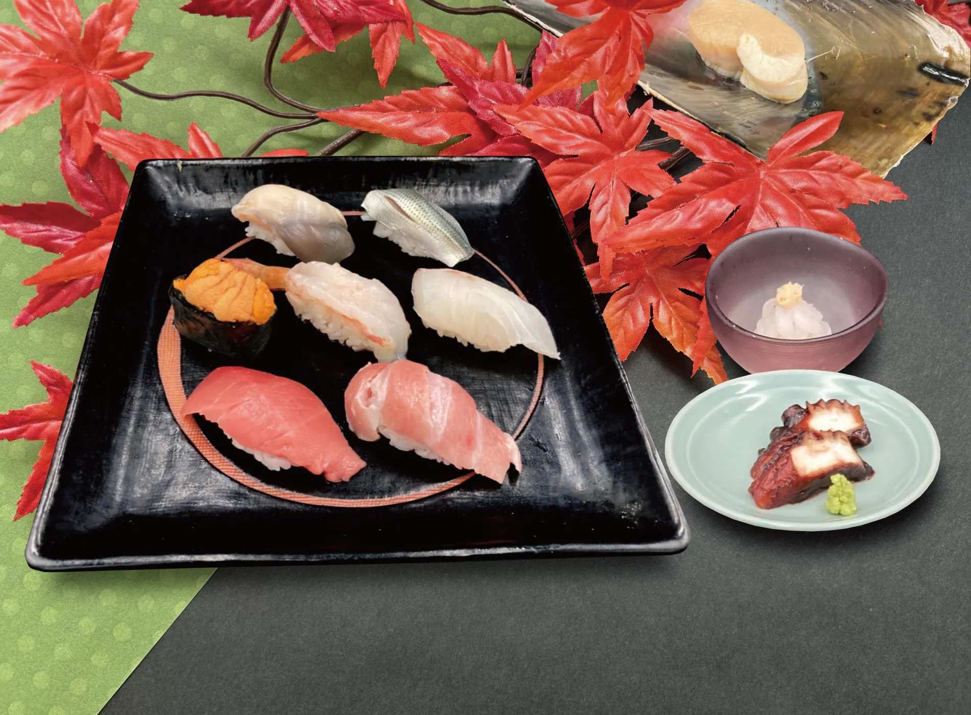 【夜/主廚推薦壽司13貫+兩道小菜+烤物+壽司卷 18,000日圓套餐】