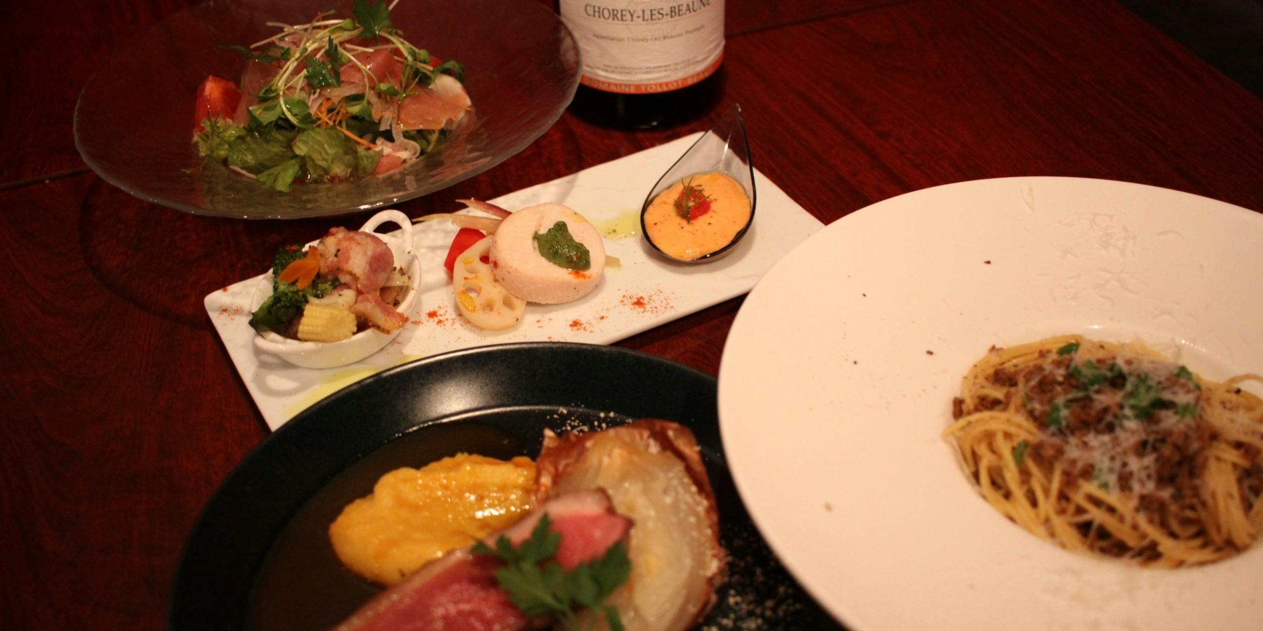[Course A] Assortment of 3 appetizers, sautéed Spanish chestnut pork, and 6 total dishes with 8 items
