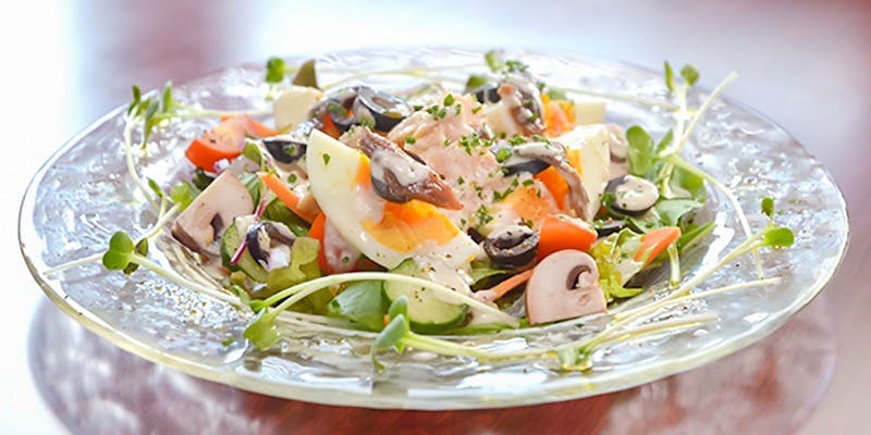 [Birthday & Anniversary Course] Includes sparkling wine and dessert with a message, featuring meat and fish dishes.