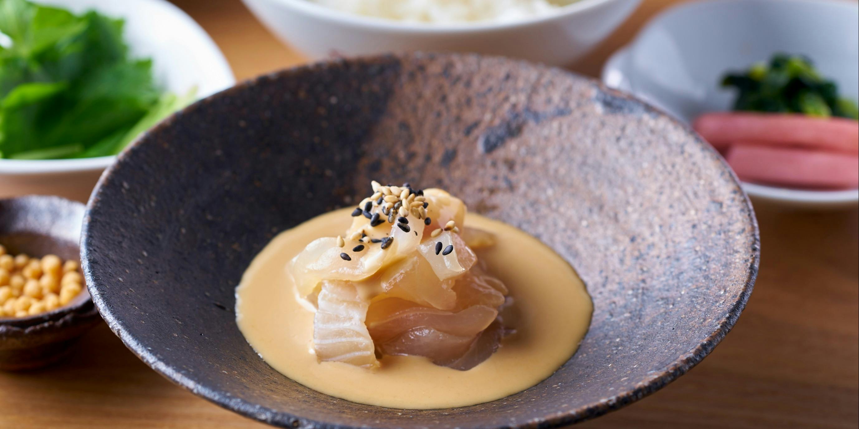 With side buffet: Traditional sea bream chazuke meal from the restaurant "Kacho" in Higashi-Ginza