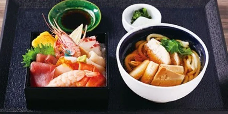 【サイドビュッフェ付】海鮮ちらし重とおうどんの御膳