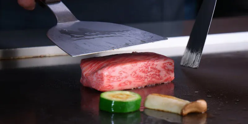 A5神户牛肉西冷牛排和龙虾套餐