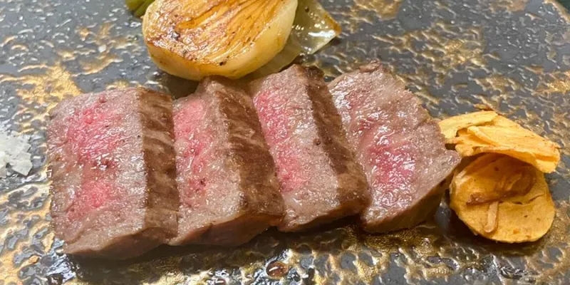 【雅致极致套餐】山形牛A5级 红肉牛排、鹅肝与水果炒等