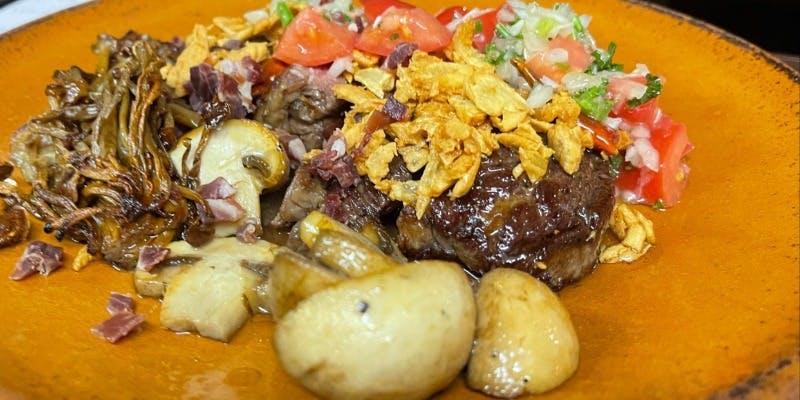 Omakase Tapas, Ribeye Ajillo, Course with Paella