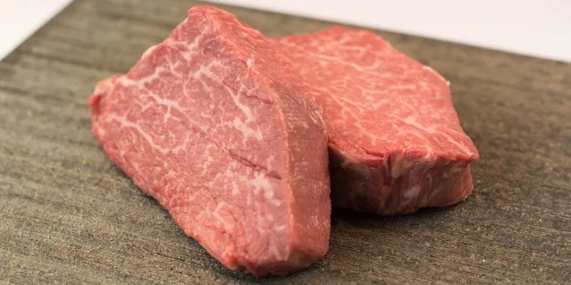 【黒毛和牛フィレ肉 300g】前菜3種盛り、自家製ピクルス、デザートなど