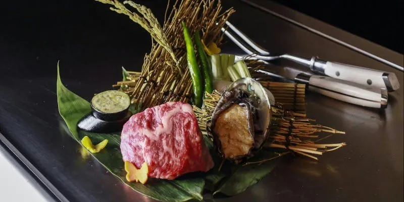 铁板烧【兰套餐】　时令鲜鱼铁板烧、活鲍鱼、品牌和牛菲力等