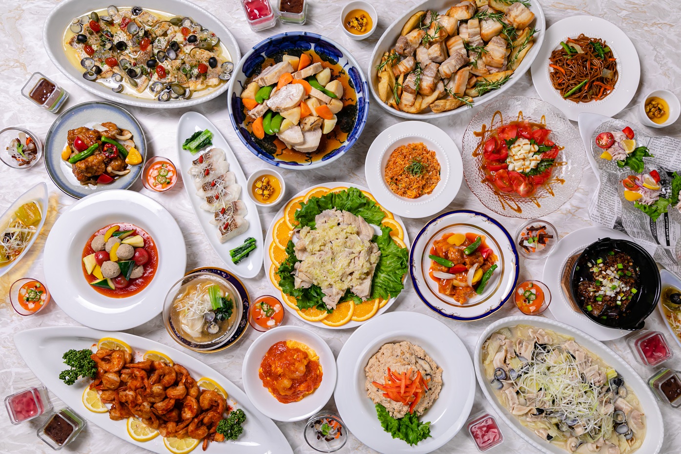 【Dinner Buffet】Seasonal Buffet! A full lineup of Japanese, Western, and Chinese dishes