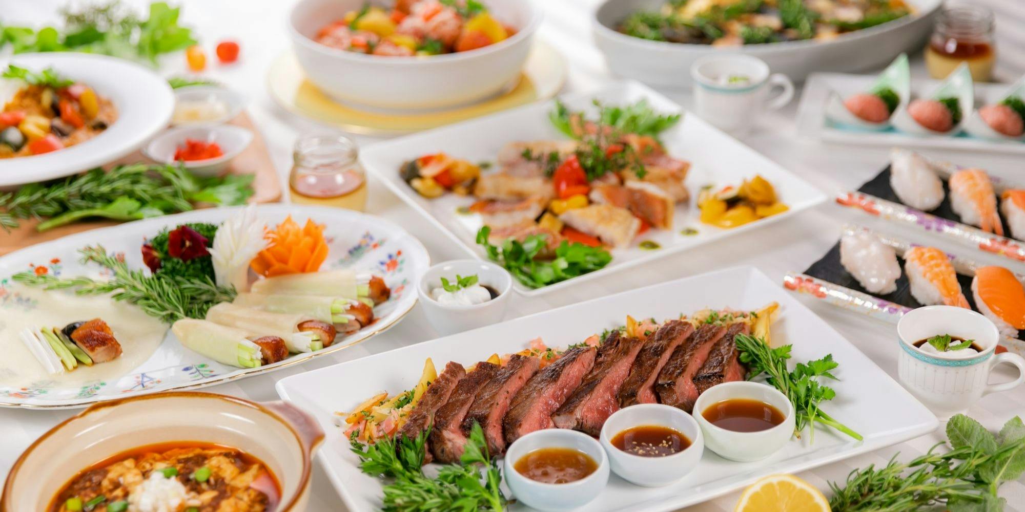 Lunch Buffet: Seasonal All-You-Can-Eat! An Array of Japanese, Western, and Chinese Dishes!!