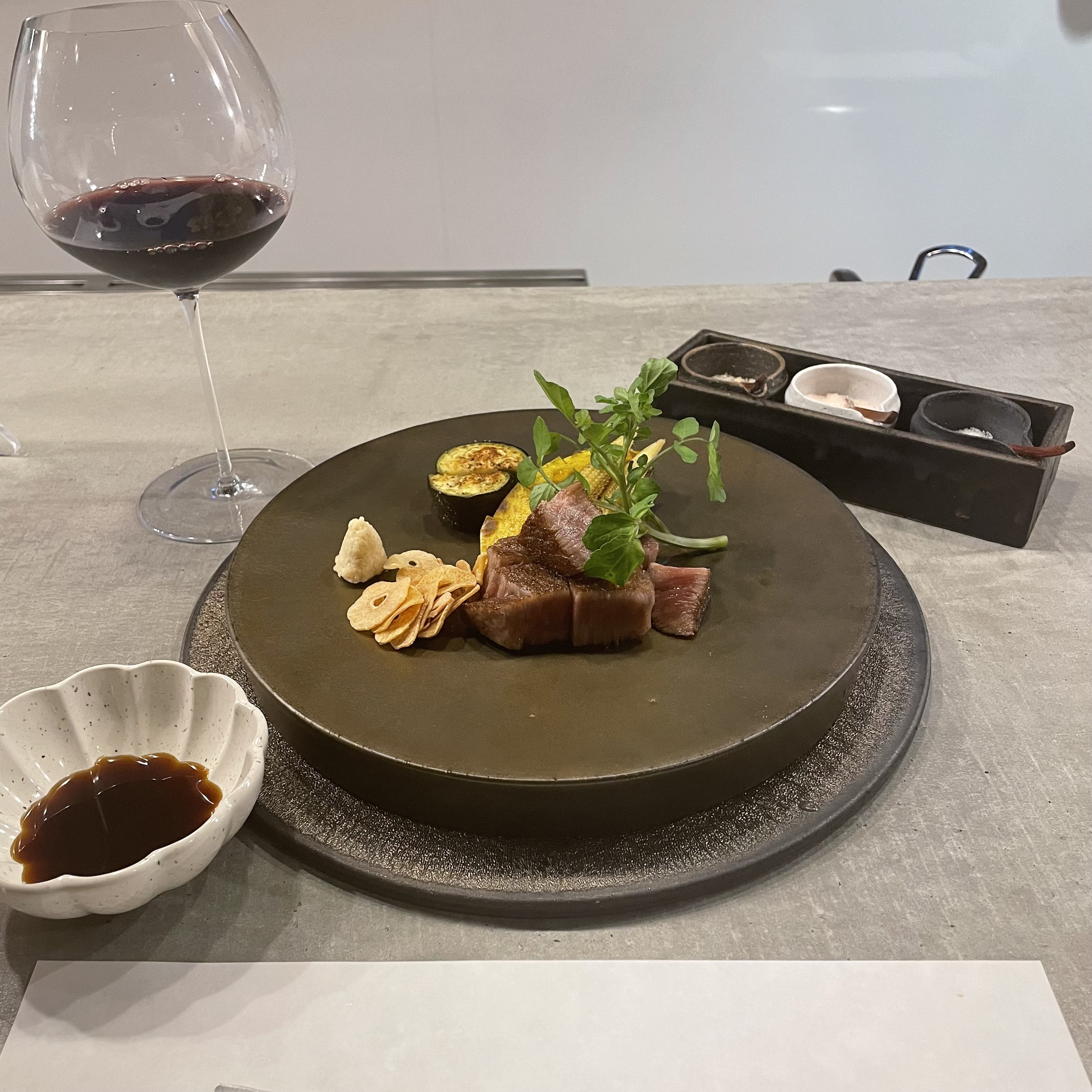 "SP Fillet and Abalone Sauté Dinner Course" A luxurious course featuring select fillet and live abalone