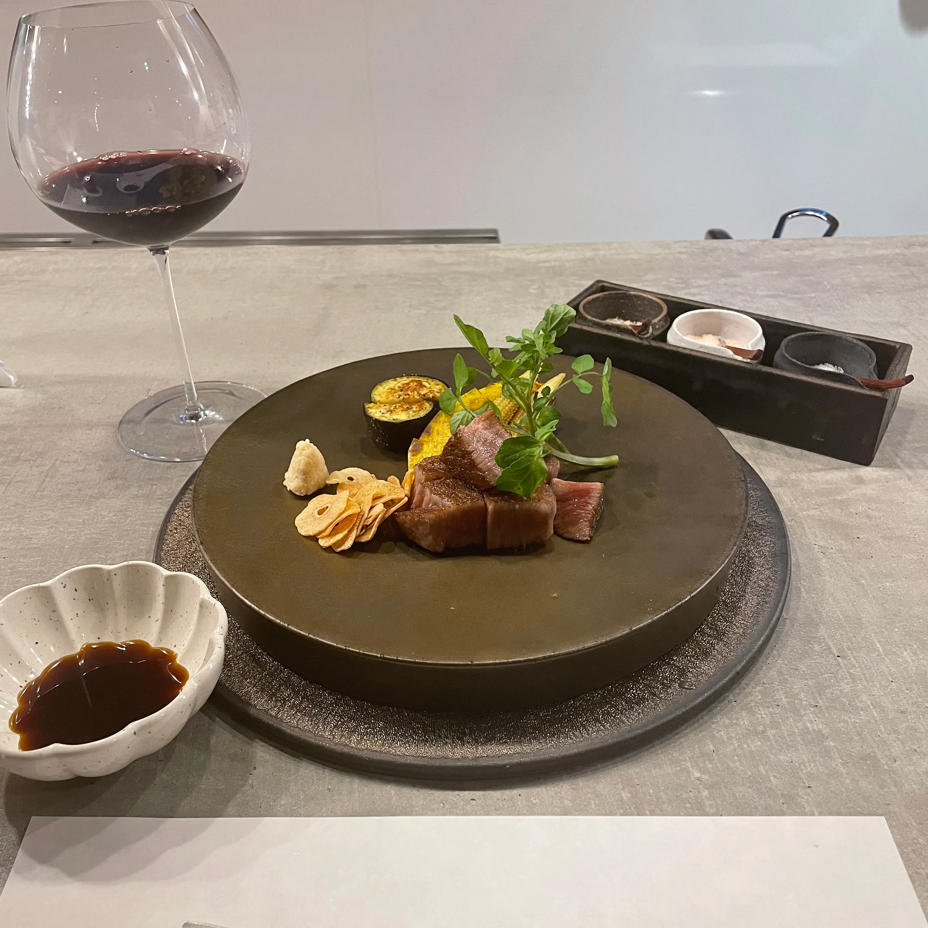 "SP Fillet and Abalone Sauté Dinner Course" A luxurious course featuring select fillet and live abalone