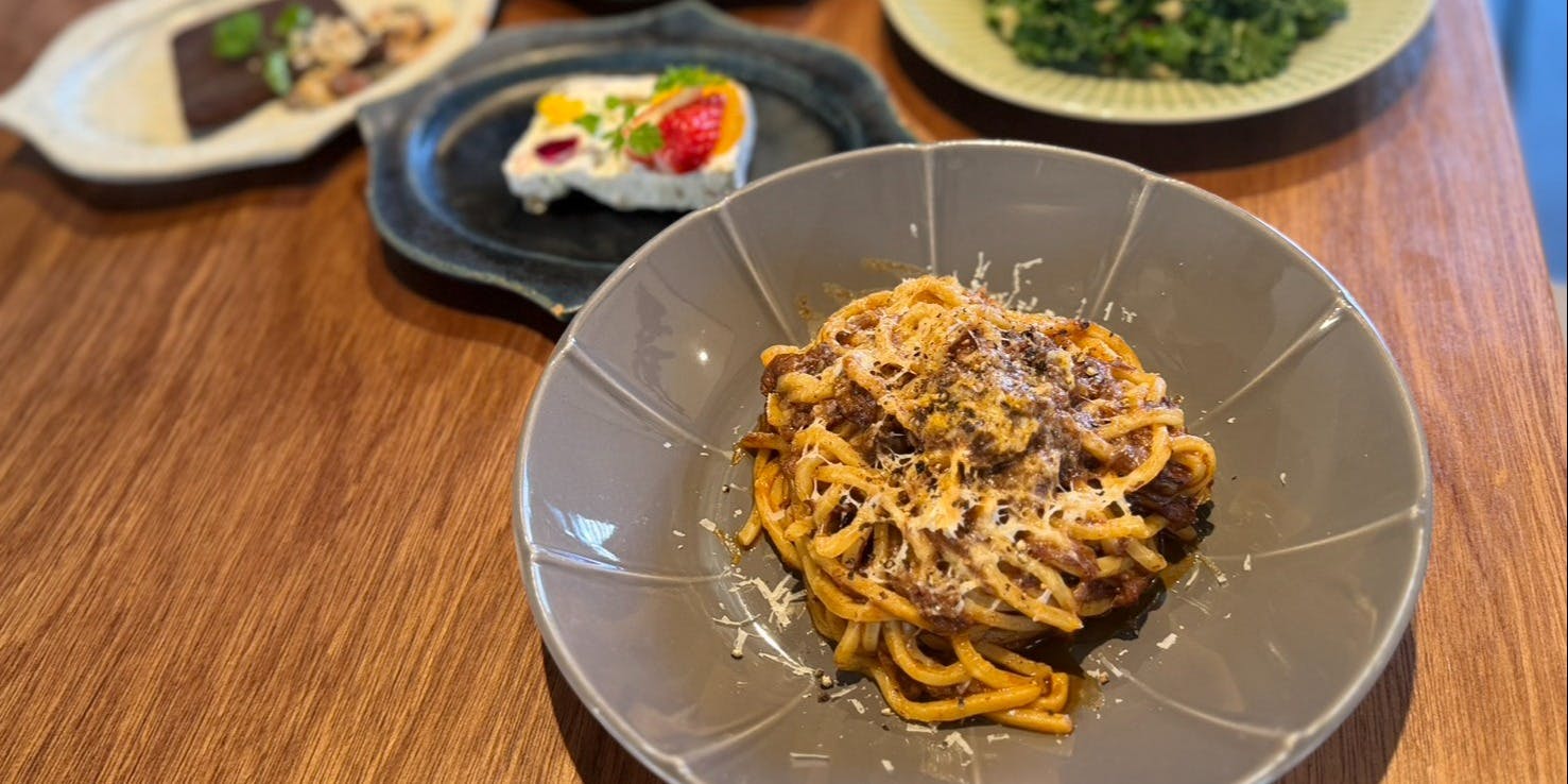 【パスタランチセット】フレッシュサラダ＋本日のDaytime wine 1杯付き or  選べるデザート