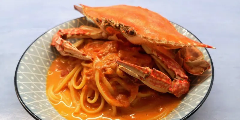 "Omakase Course" Enjoy authentic cuisine with a focus on ingredients.