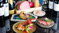 "Kiwami" - An exquisite 11-course meal featuring live abalone, live lobster, and Yamagata beef fillet.の画像