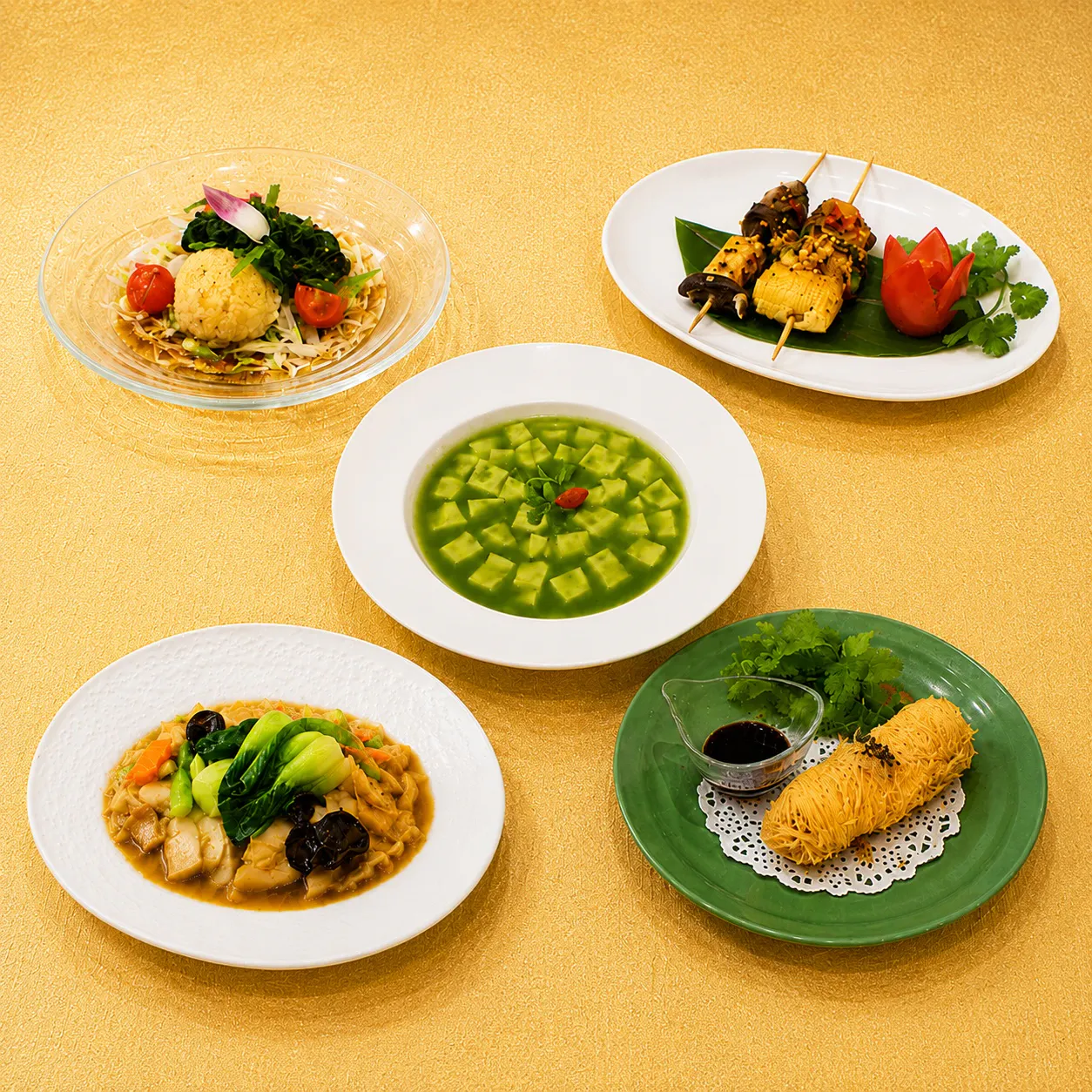 【东方纯素 含畅饮 10000日元(含税)套餐】 含干杯啤酒(青岛啤酒Premium) 共6道菜