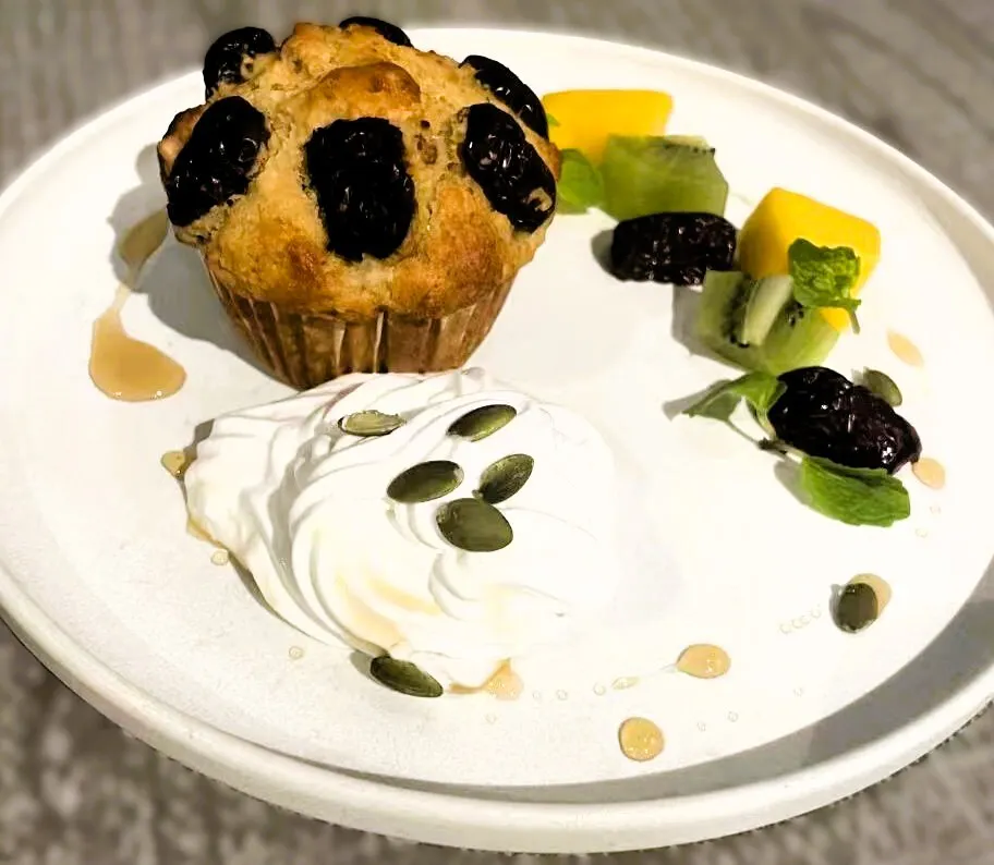スイーツセット　グルテンフリー豆乳チーズナツメマフィン＋烏龍茶