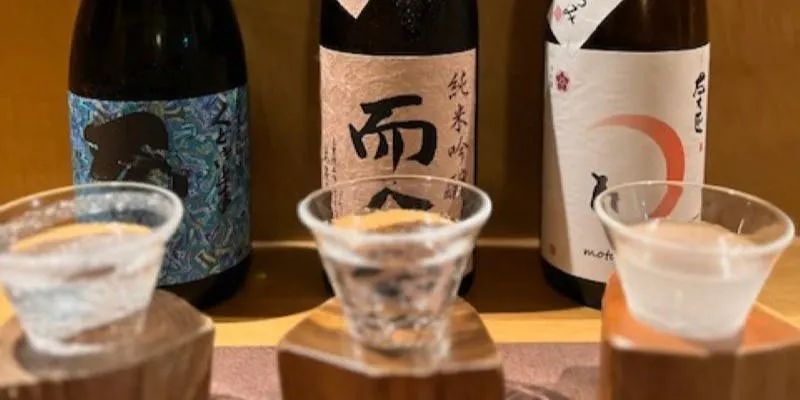 【限时套餐：下午4点至6点】包括3道菜和3种日本酒的品鉴。