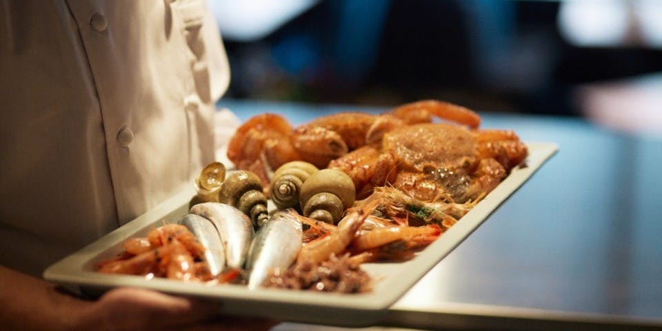 【特別套餐】每日限10位賓客，盡享北陸風味的特別套餐+附1杯氣泡酒＋保證VIP包廂（完全個室）
