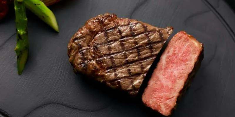 【Steak Lunch】 サーロインを使用したコース全4皿