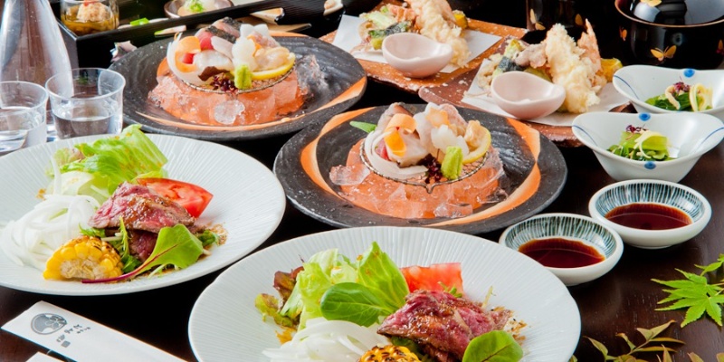 【季節限定コース】前菜、造り、小鍋、焼物、揚物、飯物、甘味など全8品