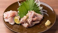 【シャポーン鶏の焼き鳥コース】鶏のたたき、鶏の皮焼、串焼き、蕎麦などの画像