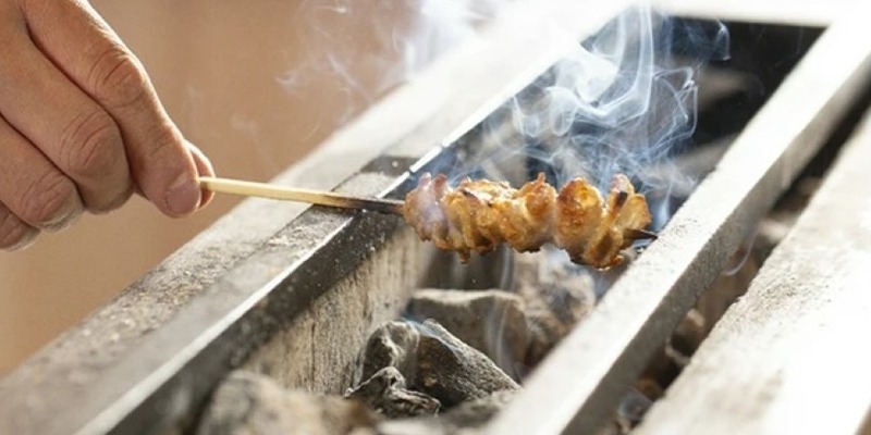 One month advance reservation required, non-refundable, for 2 people only. [Otaru Jidori Chicken Ice Temperature Aged Course] - 3 Appetizers, 8 Skewers, 2 Seasonal Grilled Vegetables, Final Meal [Otaru Jidori Chicken Without Added Water Curry or Jidori Ramen or Straw-grilled Oyakodon]