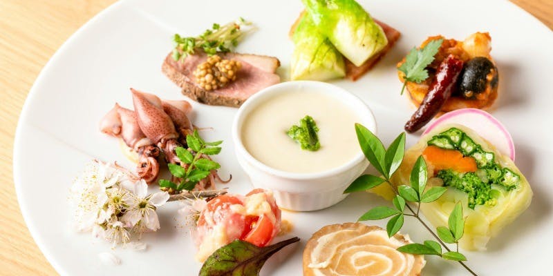 King Momo For those who cannot drink alcohol! Omakase course - Unlimited soft drinks and refills on dishes available.