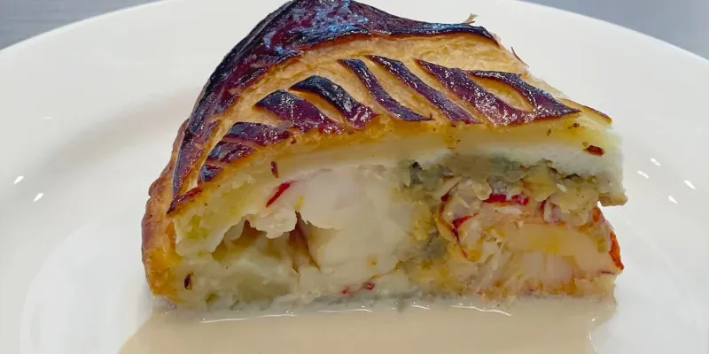 【ビストロコース】季節の前菜盛り合わせ、肉と魚介のWメイン、パン、デザートなど