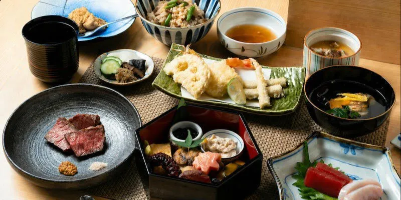 [Kuroge Wagyu Steak Lunch] Sashimi, Hassun, Tempura, Charcoal-grilled Kuroge Wagyu Steak, Seasonal Clay Pot Rice, and 7 dishes in total