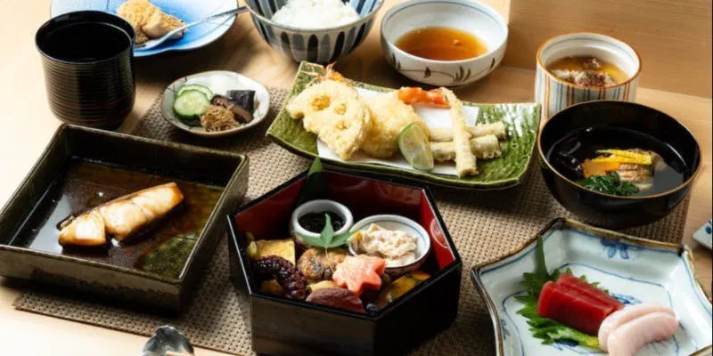 【主廚推薦】刺身、八寸、天婦羅、煮魚、米飯、甜點等全6道菜品