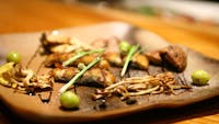 淡海地鶏か愛農ナチュラルポークと 厳選季節野菜コースの画像