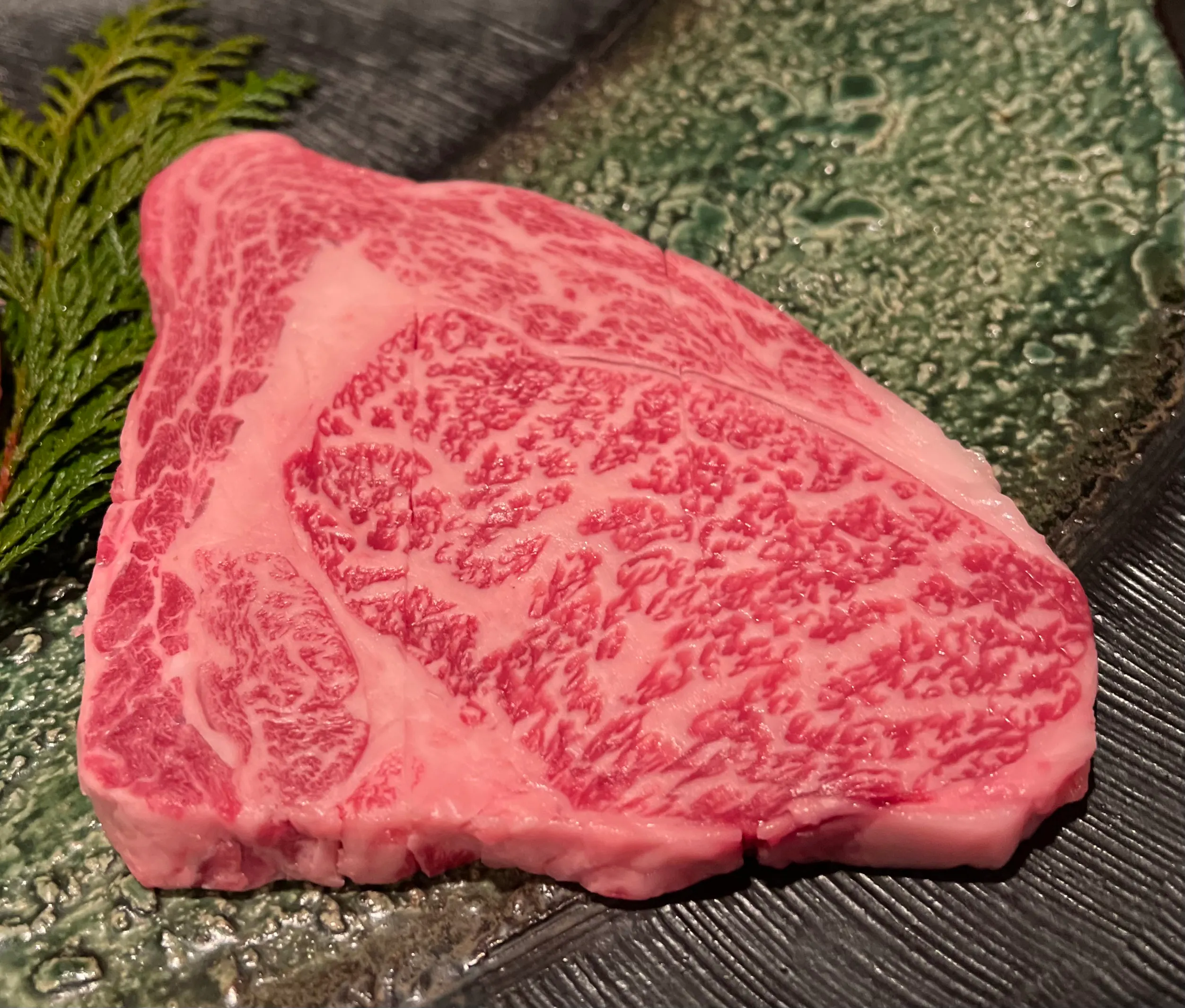 盡享頂級神戶牛肋眼共9道菜 ¥8,800.-套餐(另收服務費・含稅)