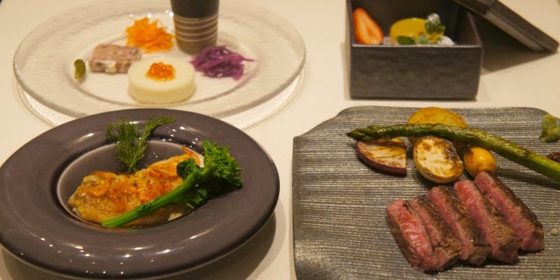 【週年慶套餐】蒸烤鮑魚和黑毛和牛鐵板燒，週年慶甜點