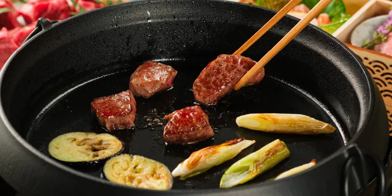 "Oilyaki Miyabi" - A comparison course featuring two types of premium Japanese Black Wagyu: Rump and Ichibo