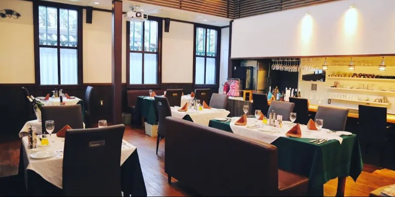 フレンチ레ストランKIYAMURA【キヤムラ】　※奈良県内送料無料【おせち受付専用サイト】店舗受渡・他都道県へのご注文もできます。